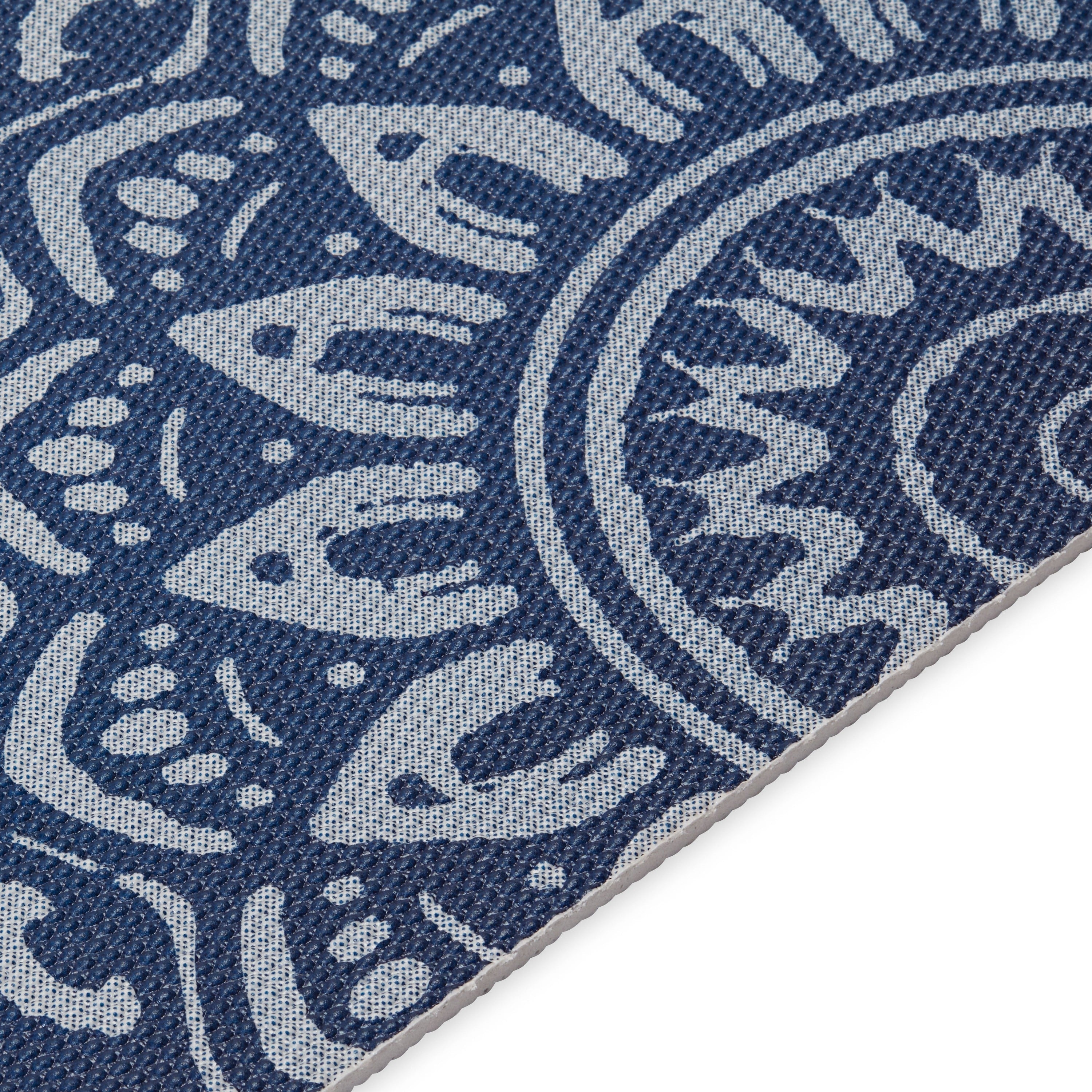 Gaiam Premium Indigo Fade Yoga Mat (6mm) closeup